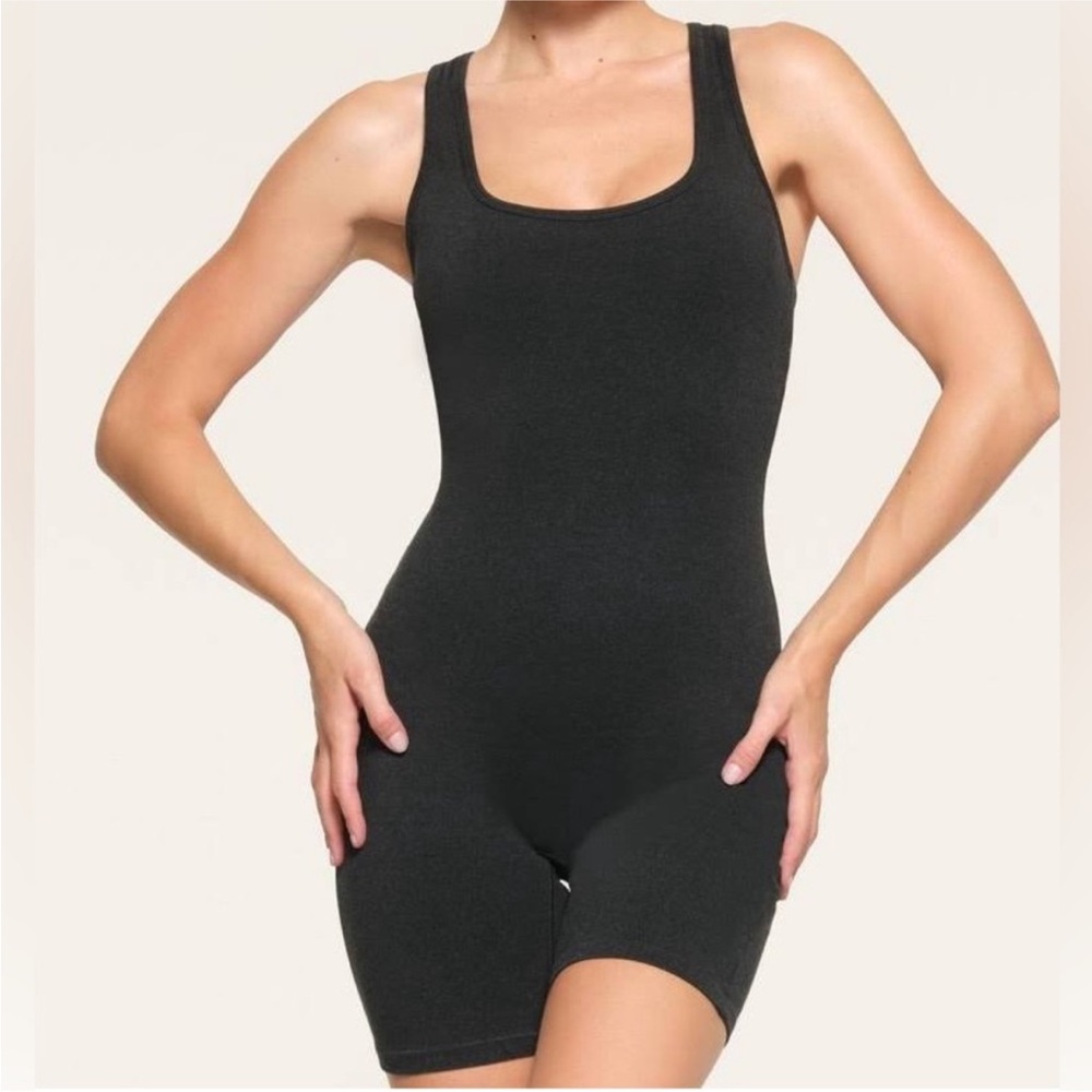 BUNDLE OF 2 SKIMS Outdoor basics mid thigh bodysuit
